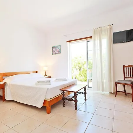 A66 - Pedra Alcada Stays Bedroom Lagos Exterior photo